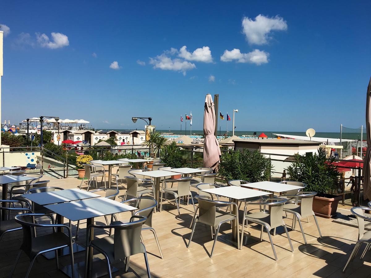 Hotel Excelsior Cattolica Kültér fotó