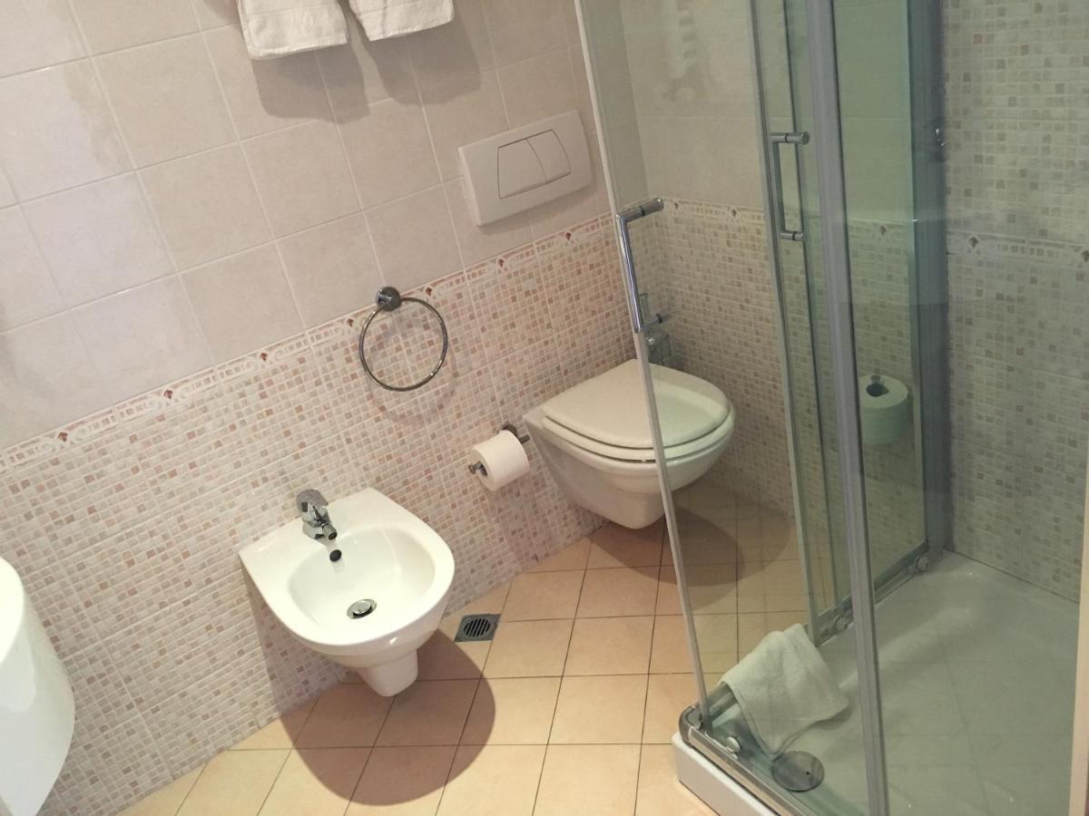 Hotel Excelsior Cattolica Kültér fotó